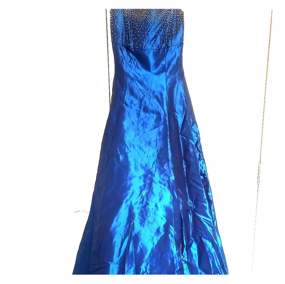 Cache Gown - image 1